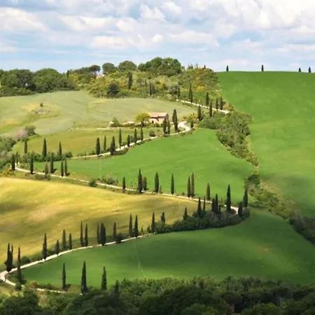 Charming With Pool And Countryside Views Apartment