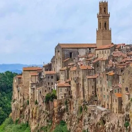 Charming With Pool And Countryside Views